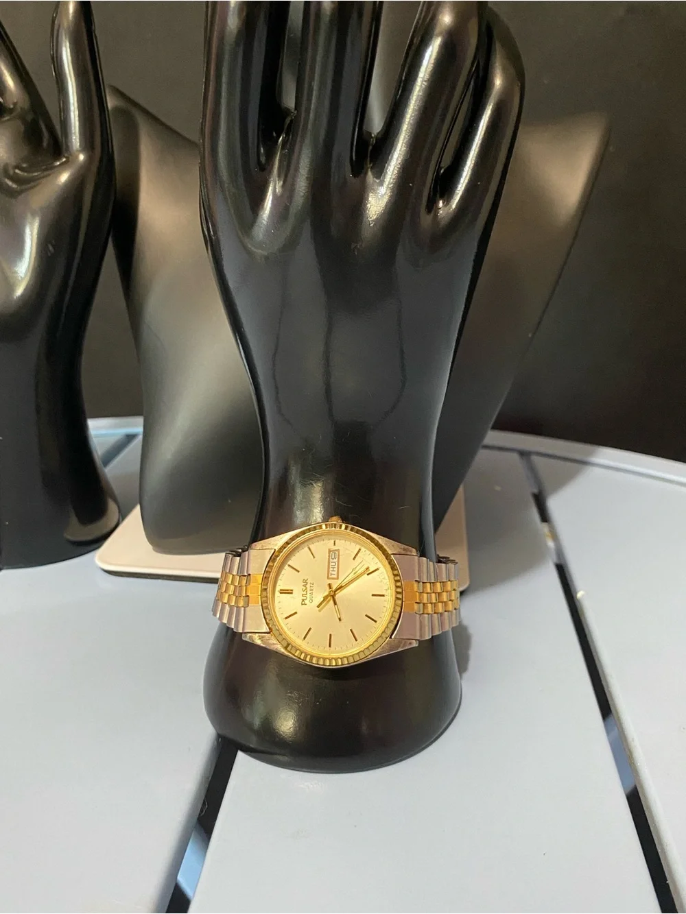 Pulsar Quartz Gold Tone Men's Vintage 1980s Retro Watch